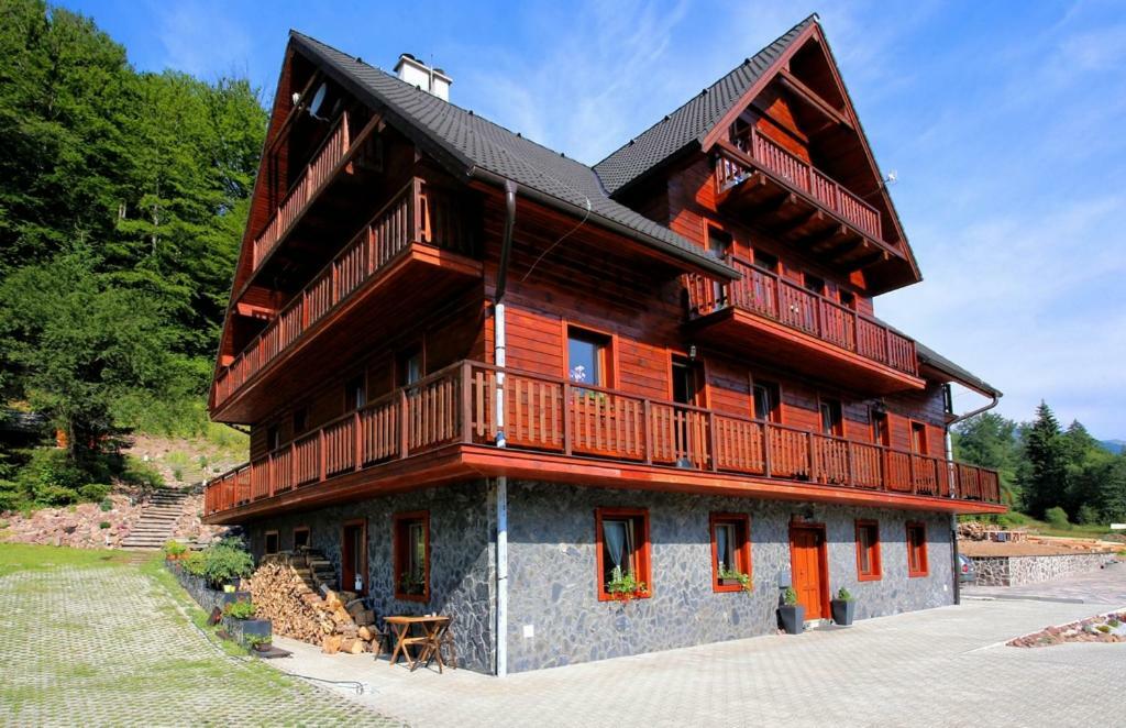 Bystra Apartments Deer And Wolf Exterior photo